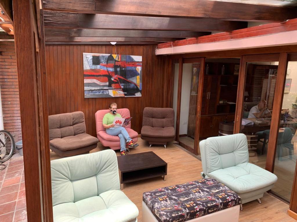 La Parada Del Tren Hostel Bogota Ngoại thất bức ảnh