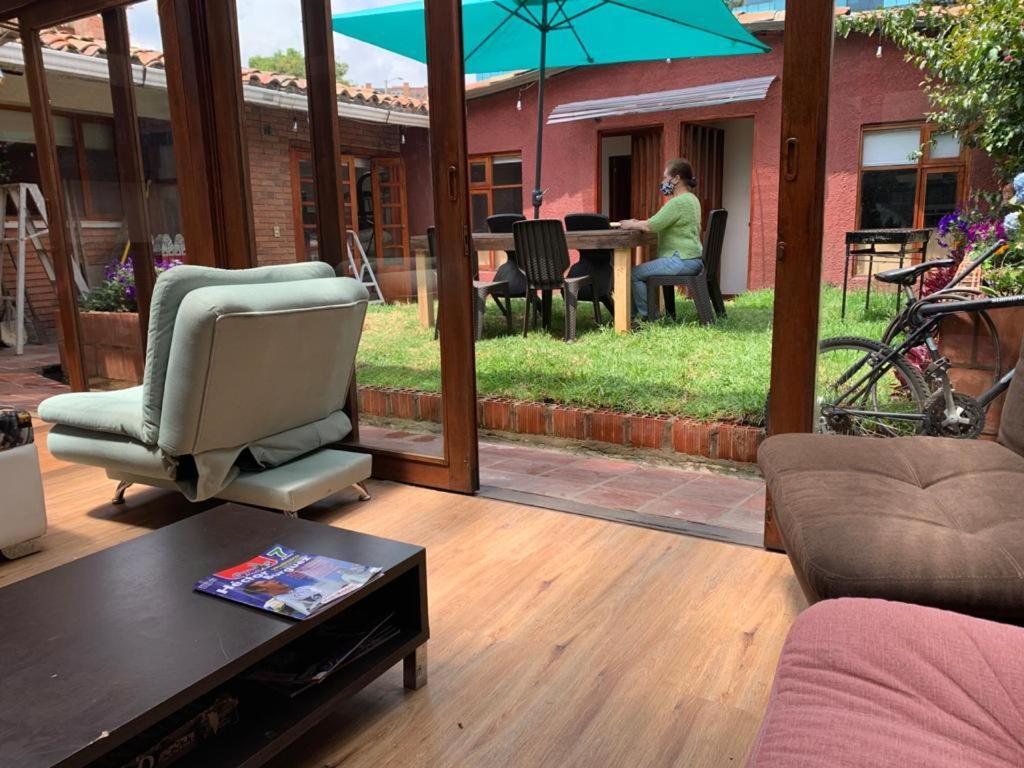 La Parada Del Tren Hostel Bogota Ngoại thất bức ảnh