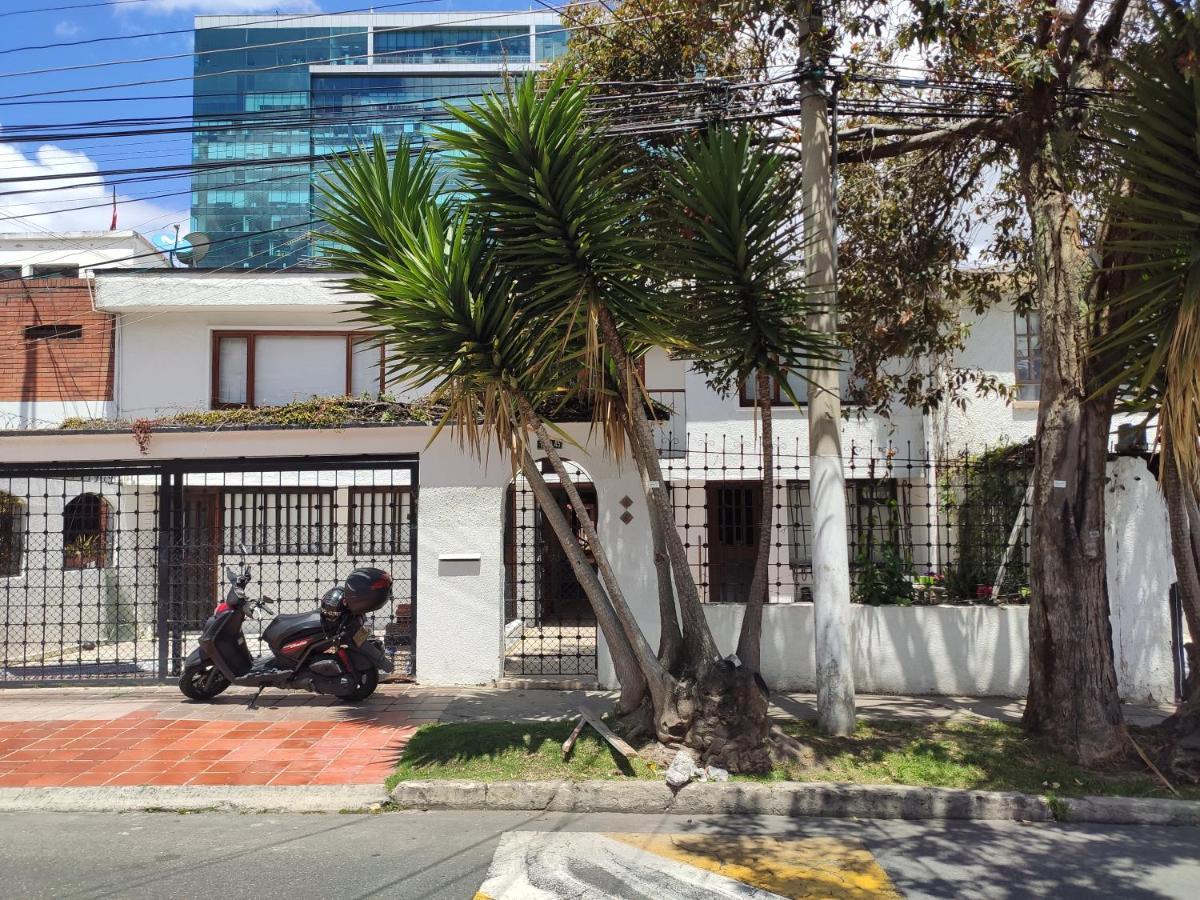 La Parada Del Tren Hostel Bogota Ngoại thất bức ảnh