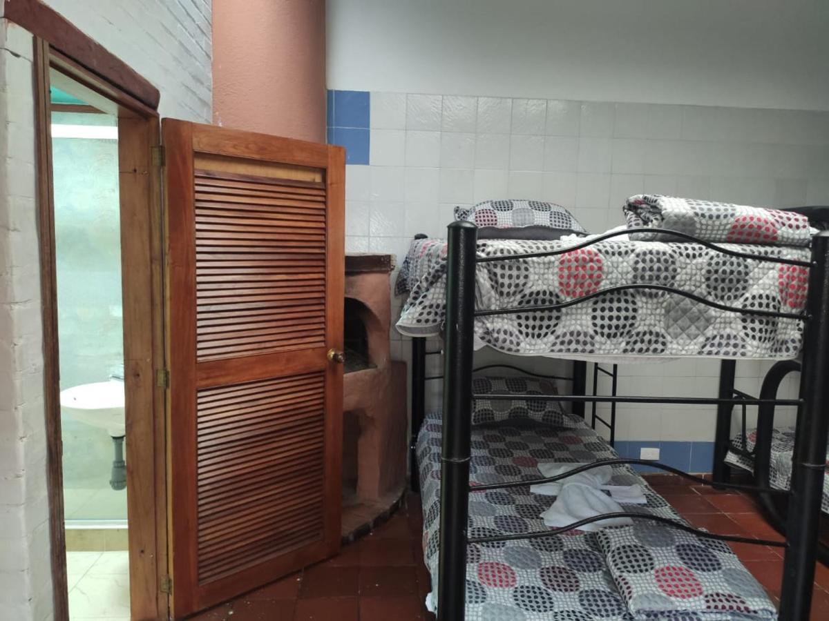 La Parada Del Tren Hostel Bogota Ngoại thất bức ảnh