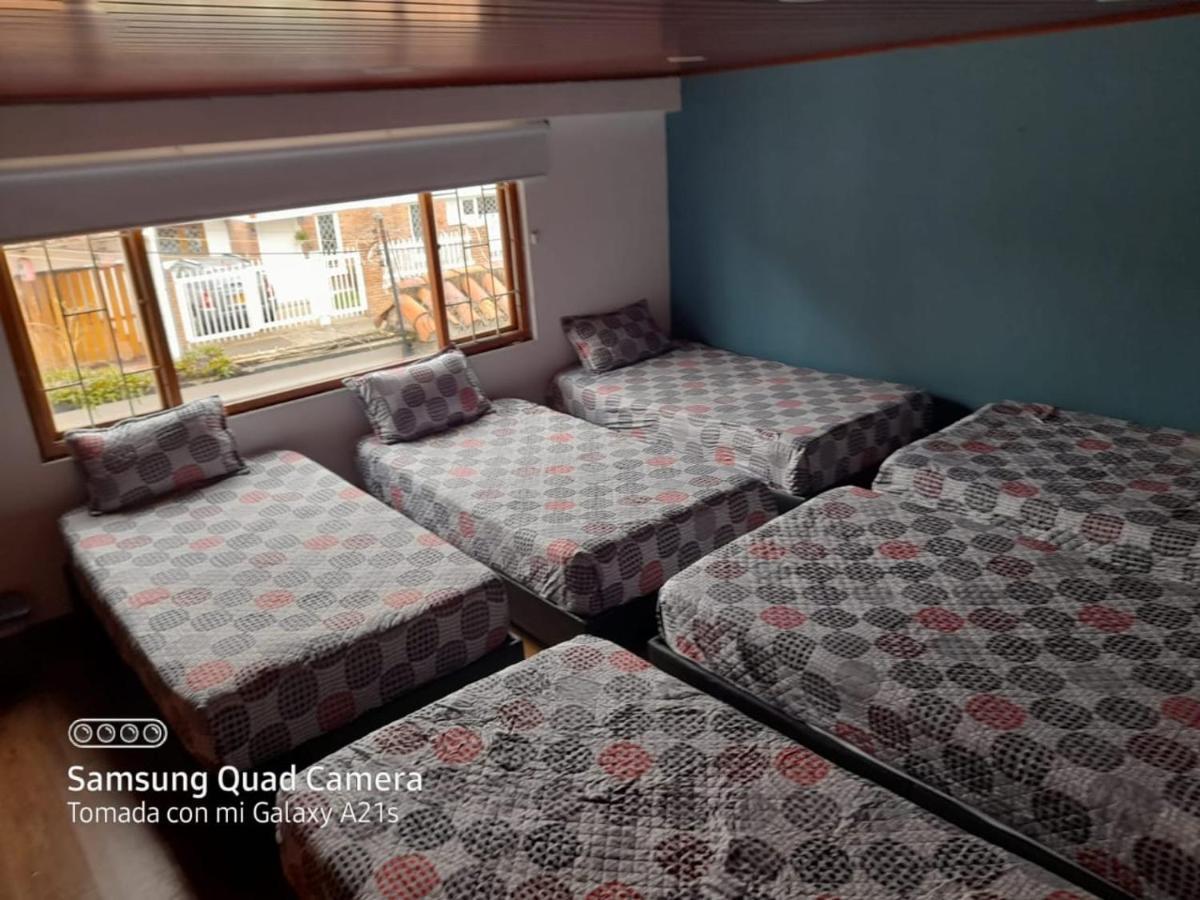 La Parada Del Tren Hostel Bogota Ngoại thất bức ảnh
